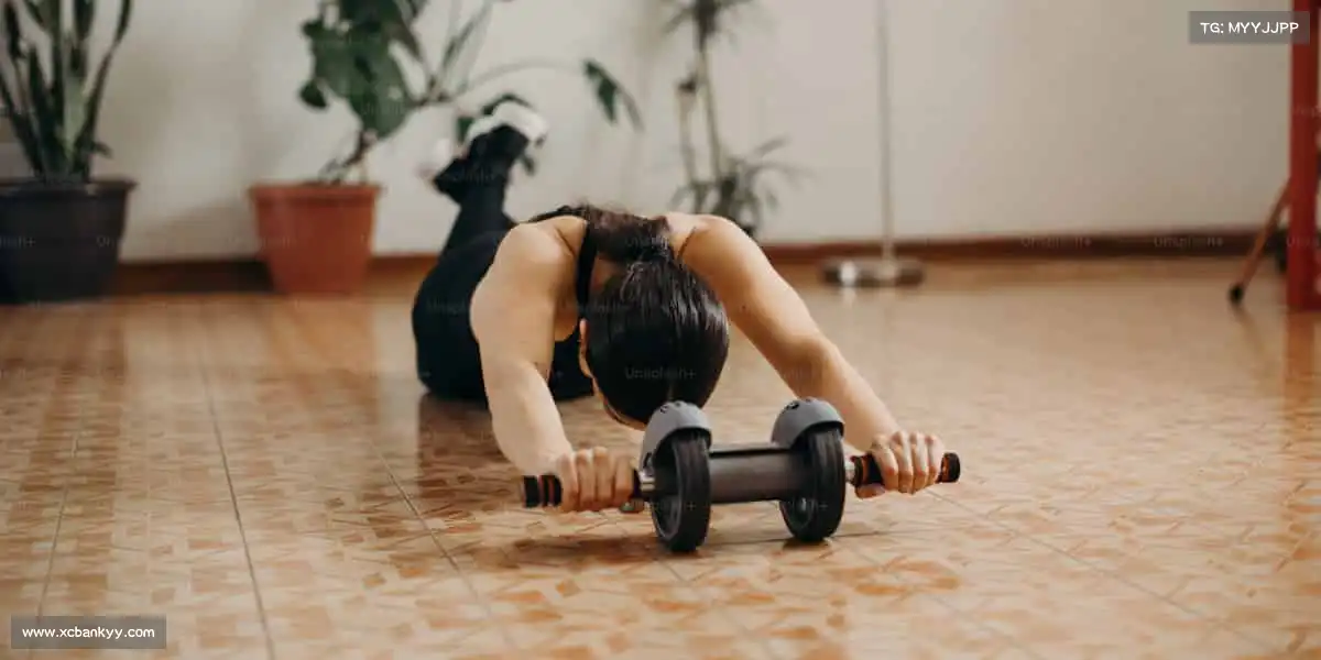 IM电竞🎾挥动球拍,让每一次击球都成为心跳的节拍!